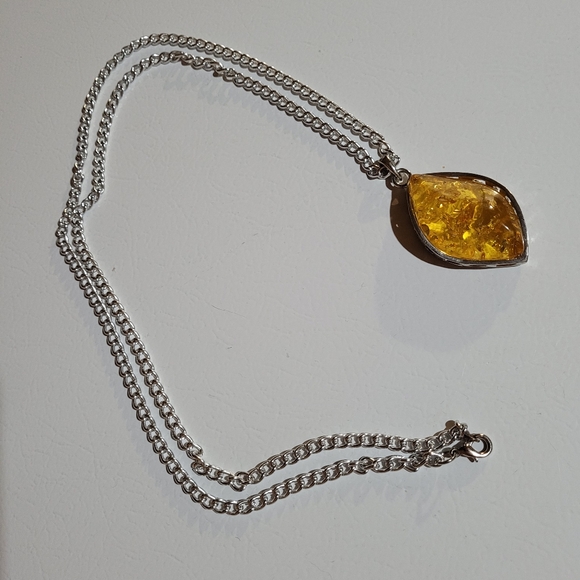 Silver-tone, amber necklace - Picture 2 of 7